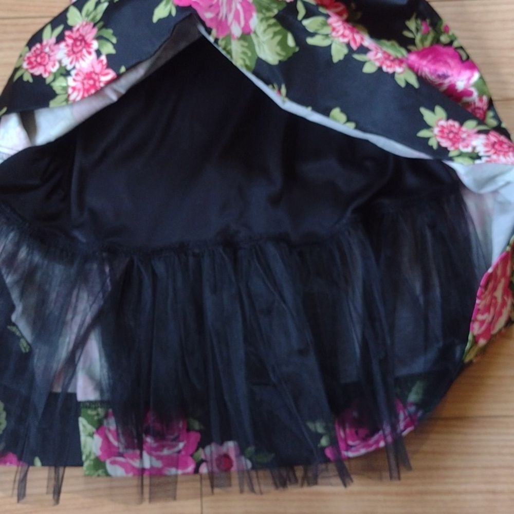 Teeze Me Black Dress with Bright Pink Floral Print with Shoulder Bow Size 5 - Picture 5 of 10